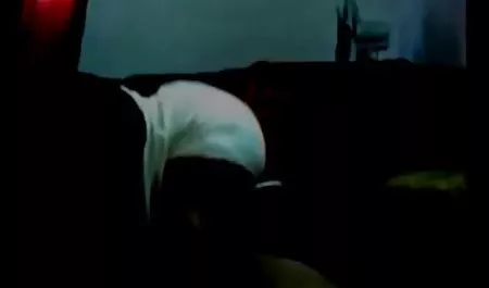 Pasangan seks indo x 3gp di luar ruangan