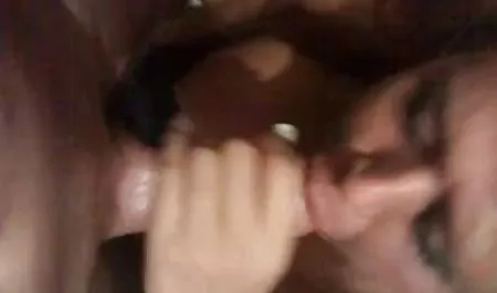 Pria tampan meniduri pacar seksi dan kakak perempuannya indo selingkuh 3gp