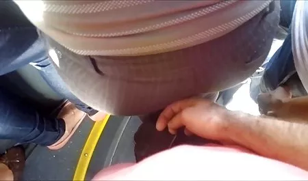 Penis tua tahu bagaimana xx indo 3gp menangani anak ayam muda