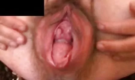 Gadis dengan payudara 3gp indo baru besar membuat video untuk seorang teman