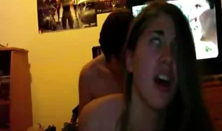 Masseuse 3gp indo ml dengan lembut menangani anggota klien