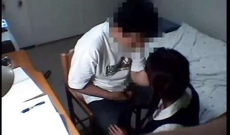 Pelacur mengambil kamera sebagai blondie menjilat vagina 3gp porn indo