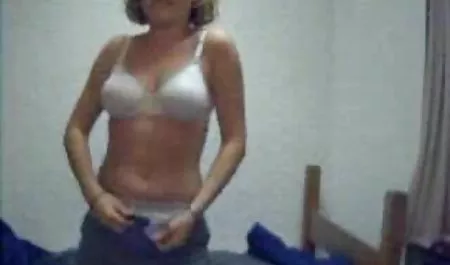 Cewek itu memasukkan 3gp mesum indo dua dildo ke dalam analnya yang kacau dan mengatur gangbang yang besar