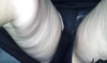 Pelacur Busty masturbasi vaginanya 3gp indo terbaru