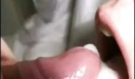 Bung meminyaki poin ke bosnya dan menariknya di 3gp tante indo pantat