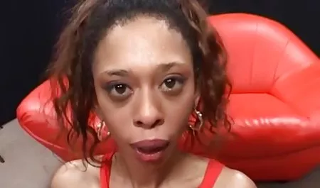 Kawan-kawan mengatur xx indo 3gp liburan untuk seorang teman, dan menelepon seorang gadis berambut panas