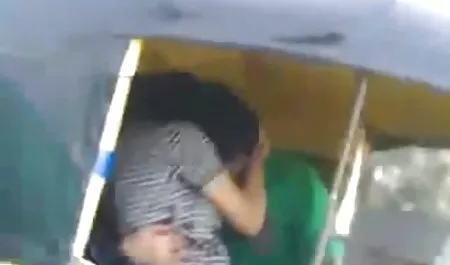Melihat seorang koboi paruh baya yang menggoda di jalan, mereka dengan indo cantik 3gp senang hati membawanya ke gerobak dorong dan menawarkan untuk berhubungan seks
