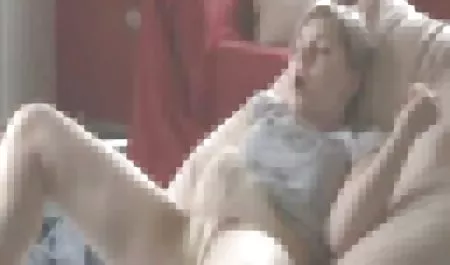 Pelacur berambut merah menjilat 3gp bokef indo vagina dan memasukkan dua anggota