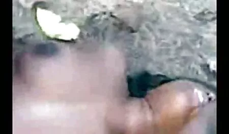 Brunette cantik indo ml 3gp akan bercinta di pantat kecil