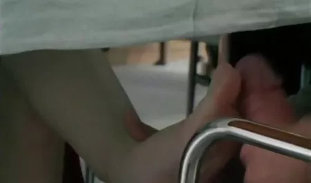Siswa muda mengambil tes indo masturbasi 3gp melalui blowjob