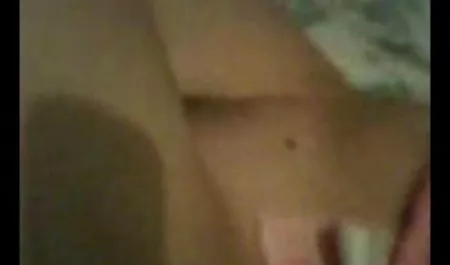 Brunette Rose Monroe melepas cowok cantik dan bercinta di indo 3gp terbaru dalam mobil